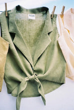 Load image into Gallery viewer, the blouse / urchin