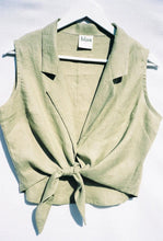 Load image into Gallery viewer, the blouse / urchin