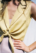 Load image into Gallery viewer, the blouse / sun