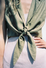 Load image into Gallery viewer, the blouse / algae